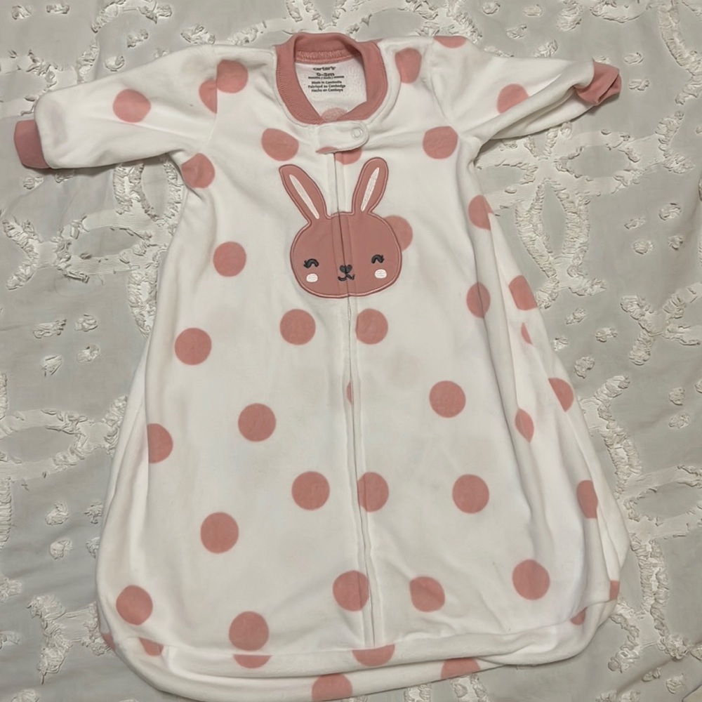 Carter’s fleece zip up sleepsack. 0-3 months. NWOT.